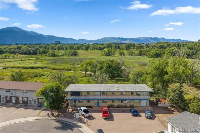 906 Teal Court #902 Colorado Springs, CO 80910
