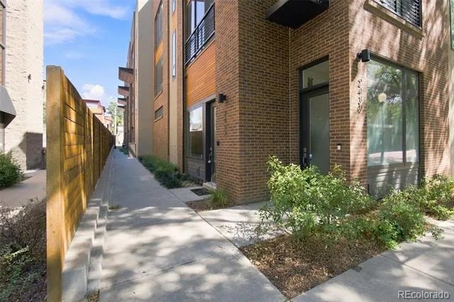 2432 Washington Street Denver, CO 80205