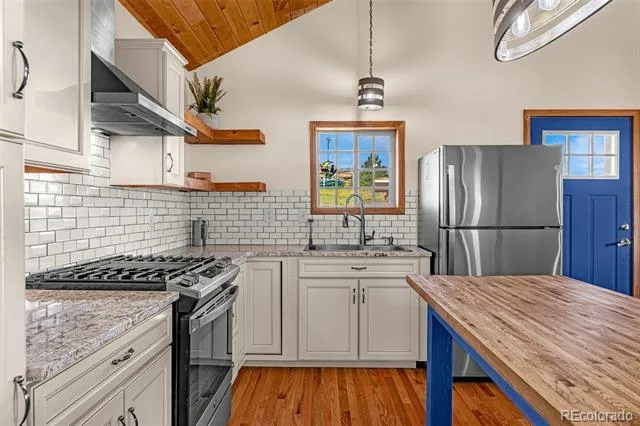 8591 Black Beaver Road Hartsel, CO 80449