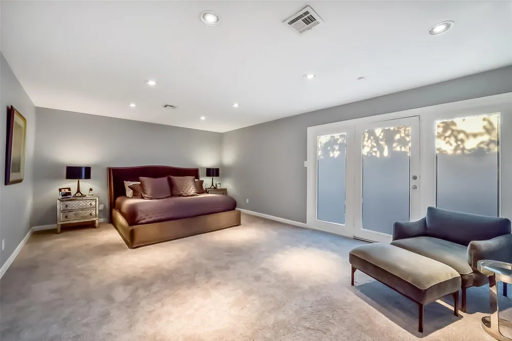 5107 Contour Place Houston, TX 77096