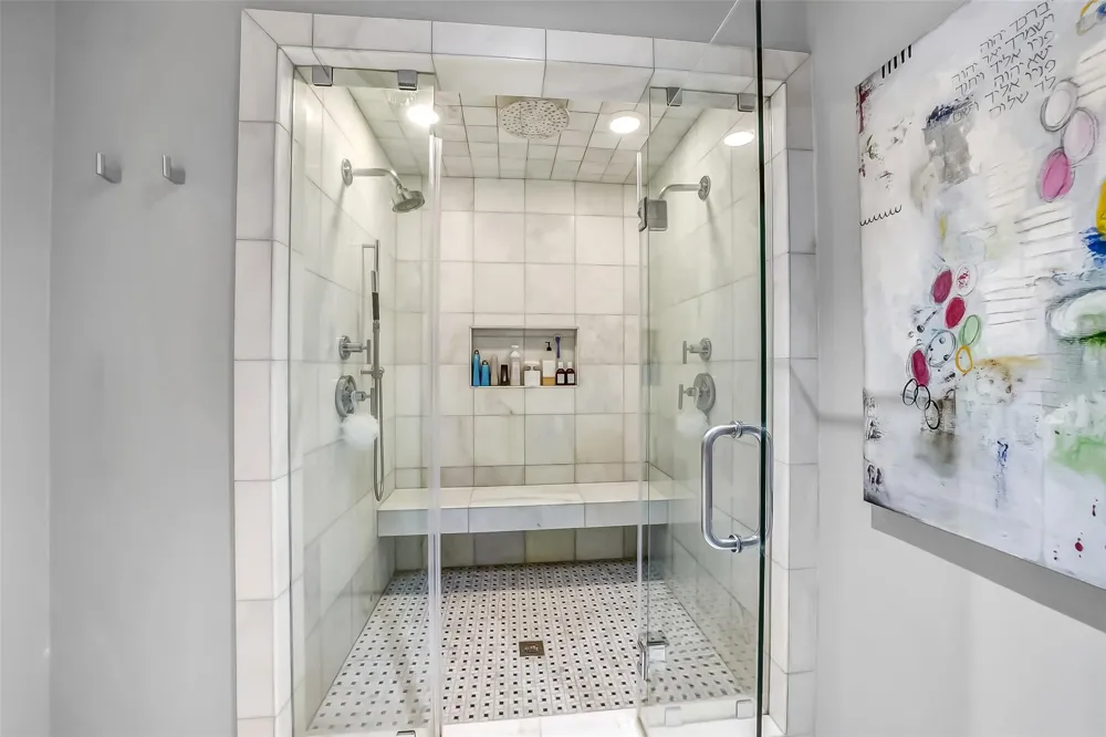 5107 Contour Place Houston, TX 77096