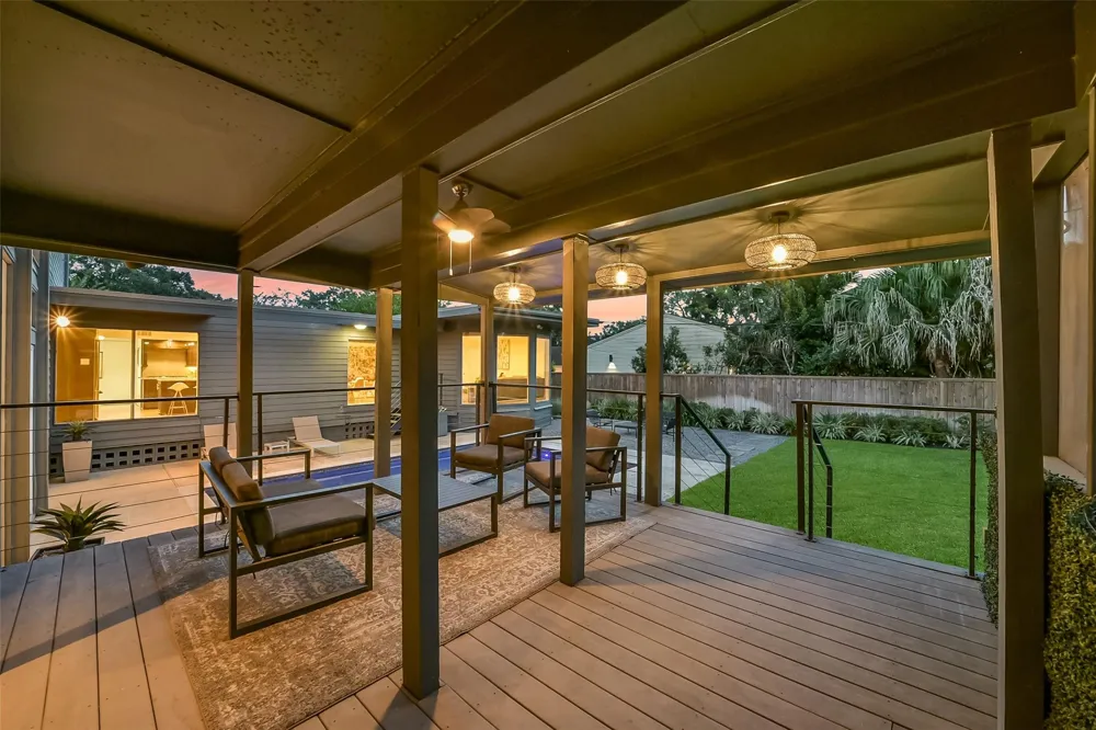 5107 Contour Place Houston, TX 77096