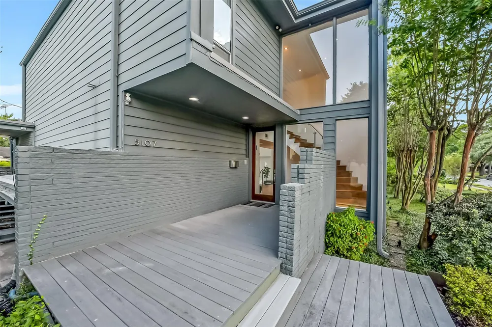 5107 Contour Place Houston, TX 77096