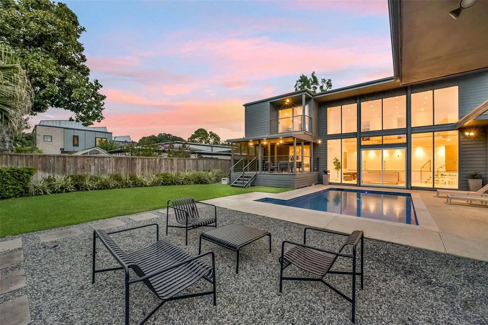 5107 Contour Place Houston, TX 77096