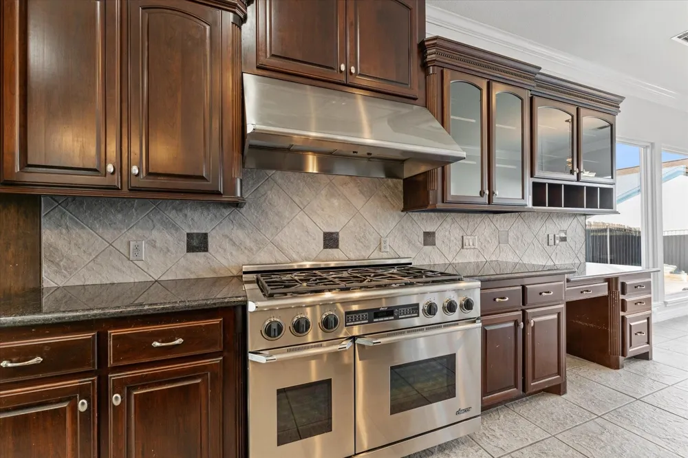 98 Victoria Drive W Montgomery, TX 77356