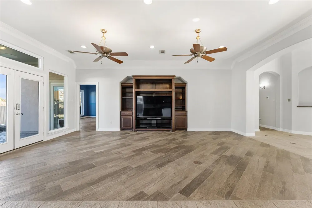 98 Victoria Drive W Montgomery, TX 77356