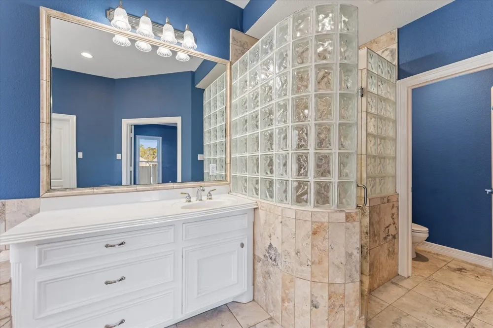 98 Victoria Drive W Montgomery, TX 77356