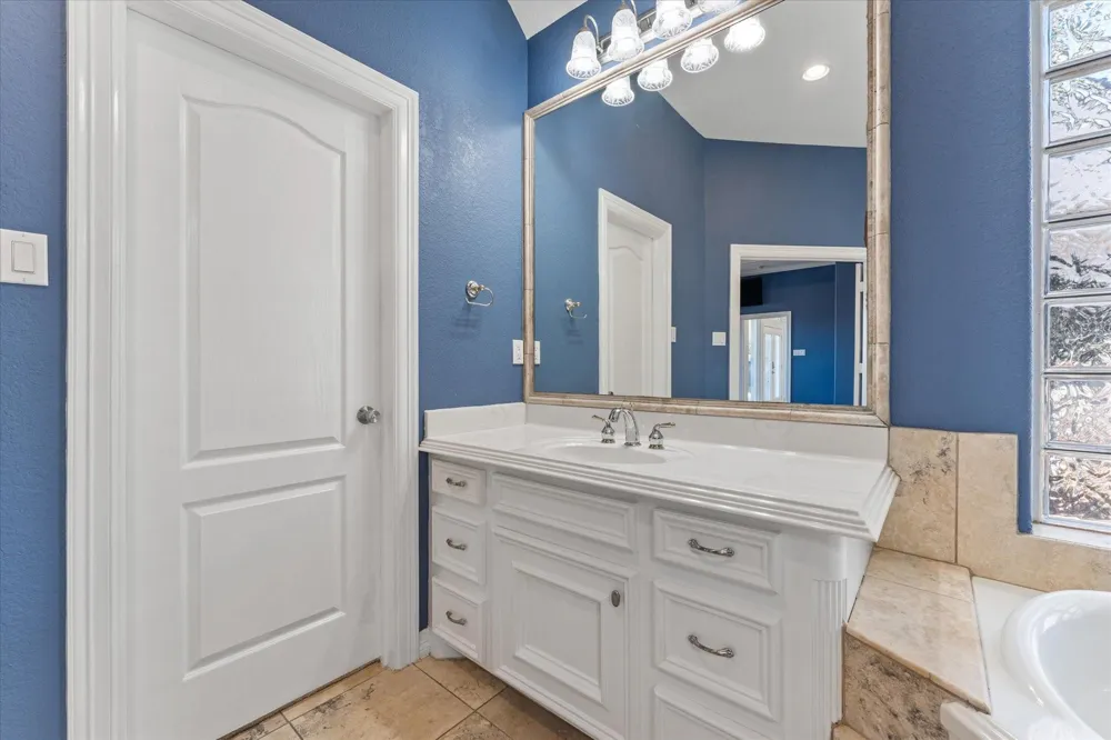 98 Victoria Drive W Montgomery, TX 77356