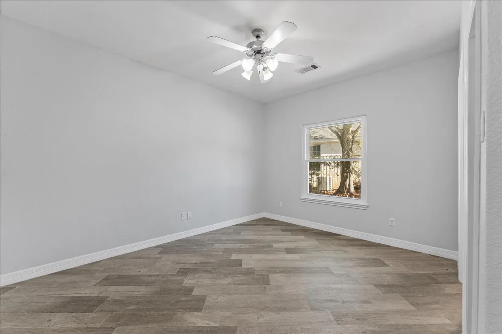 98 Victoria Drive W Montgomery, TX 77356