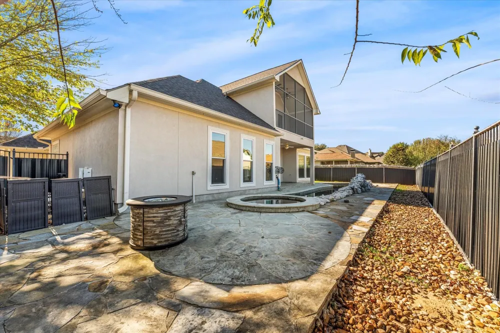 98 Victoria Drive W Montgomery, TX 77356