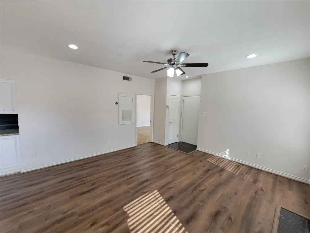 2025 Augusta Drive #303 Houston, TX 77057