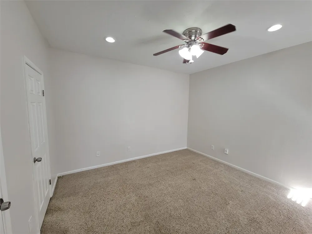 2025 Augusta Drive #303 Houston, TX 77057