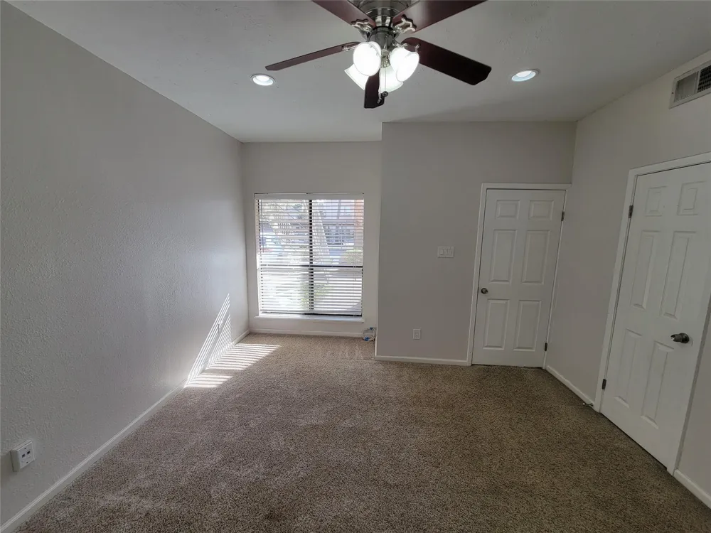 2025 Augusta Drive #303 Houston, TX 77057