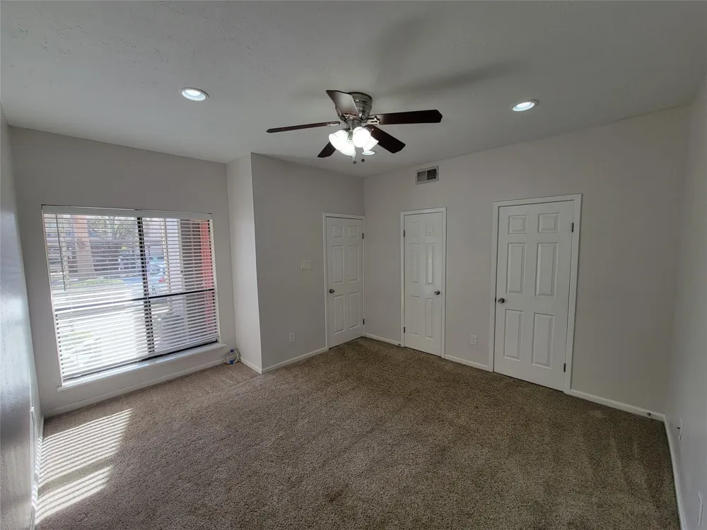 2025 Augusta Drive #303 Houston, TX 77057