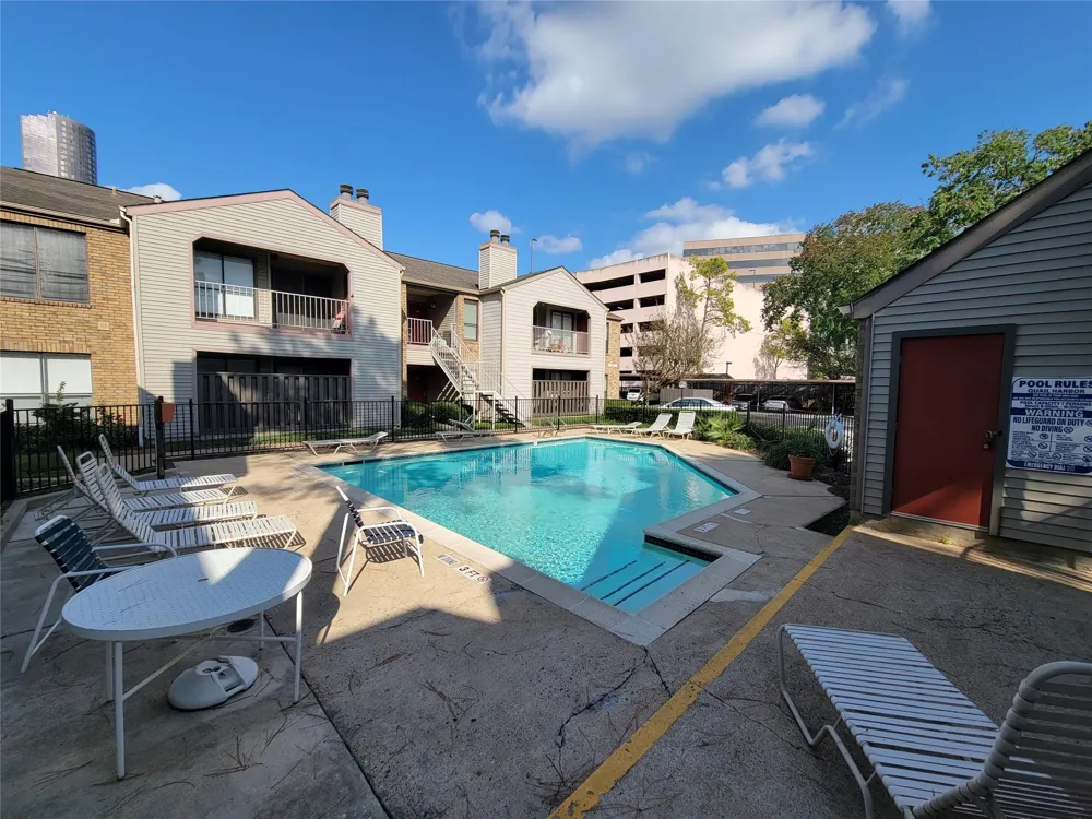 2025 Augusta Drive #303 Houston, TX 77057