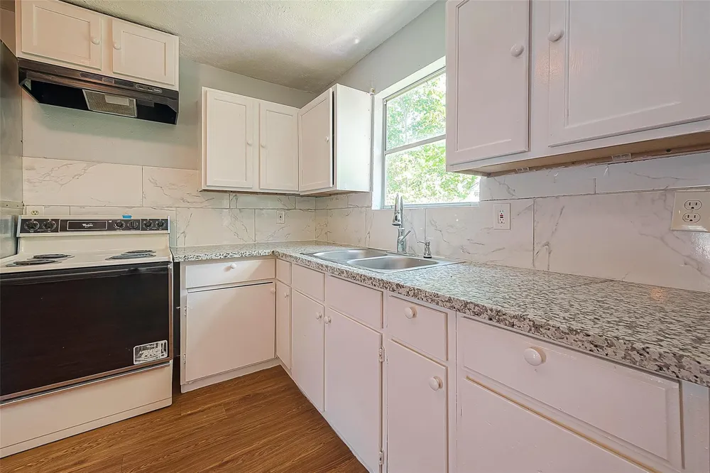 4810 Carmen Street Houston, TX 77033