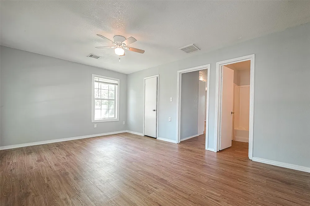 4810 Carmen Street Houston, TX 77033