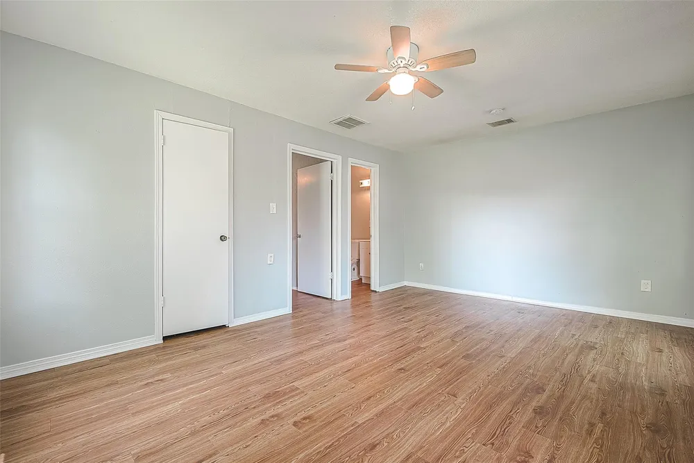 4810 Carmen Street Houston, TX 77033