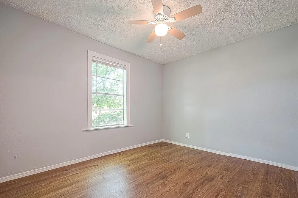 4810 Carmen Street Houston, TX 77033