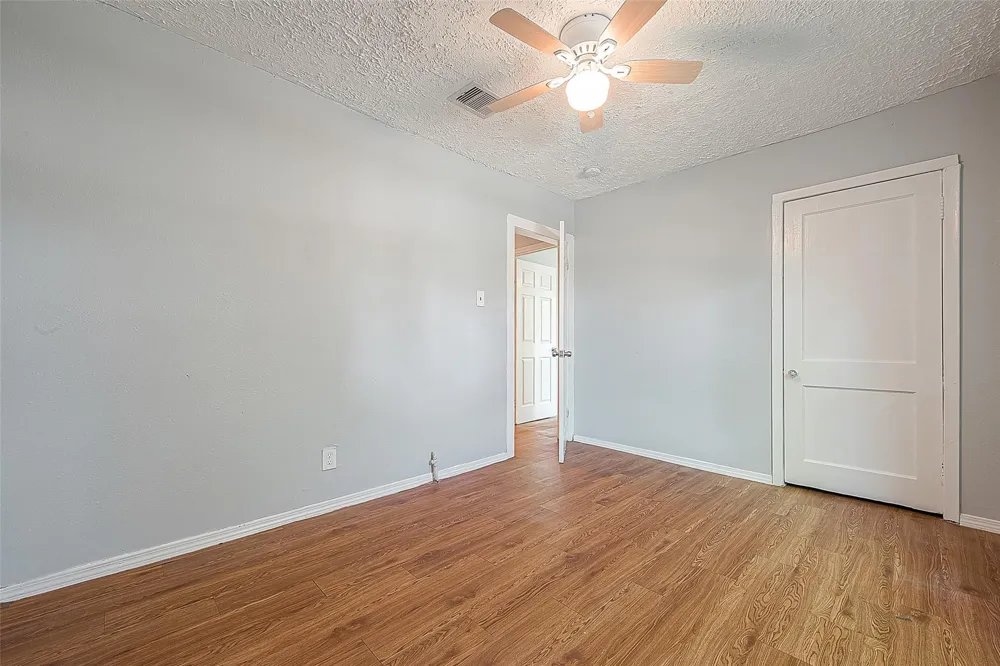 4810 Carmen Street Houston, TX 77033