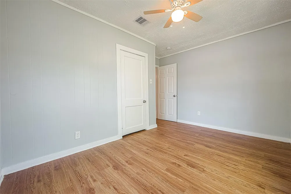 4810 Carmen Street Houston, TX 77033