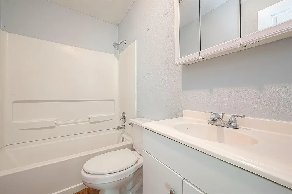 4810 Carmen Street Houston, TX 77033