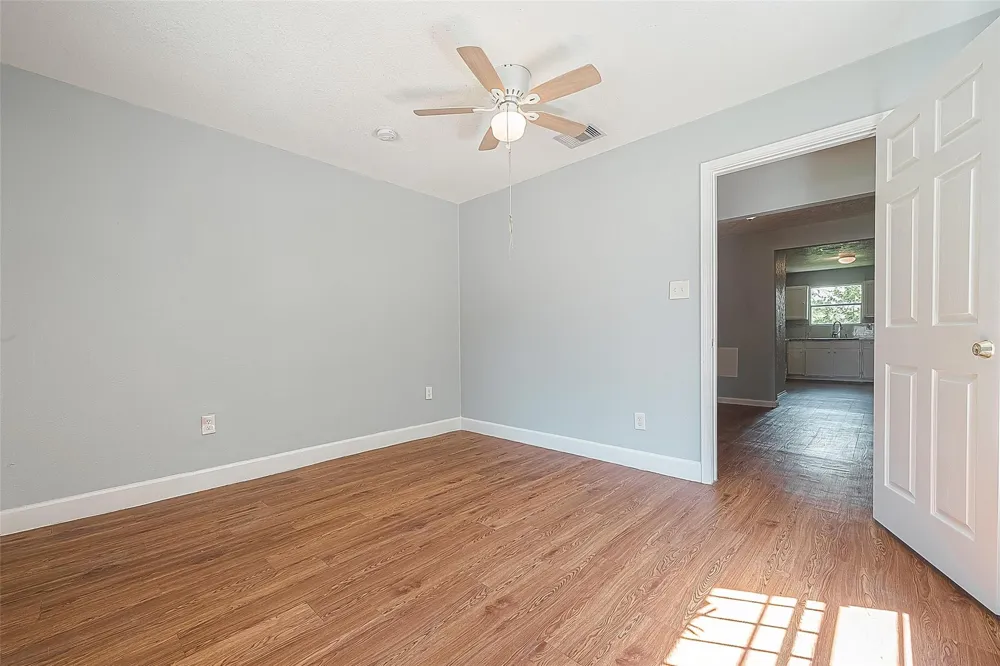 4810 Carmen Street Houston, TX 77033