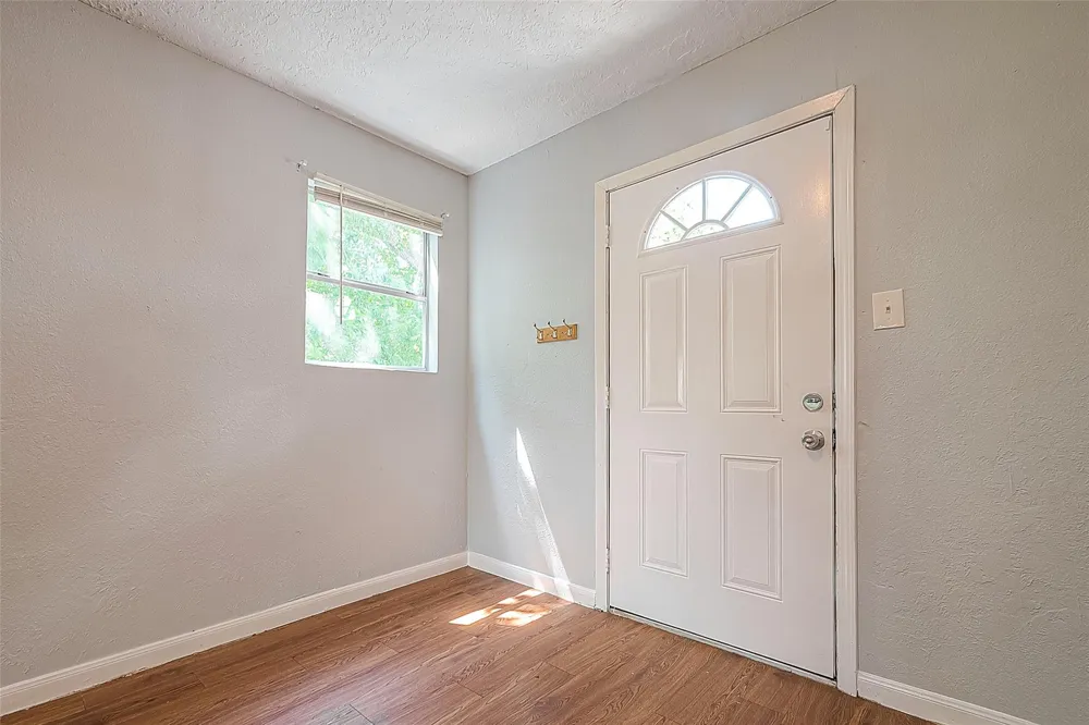 4810 Carmen Street Houston, TX 77033