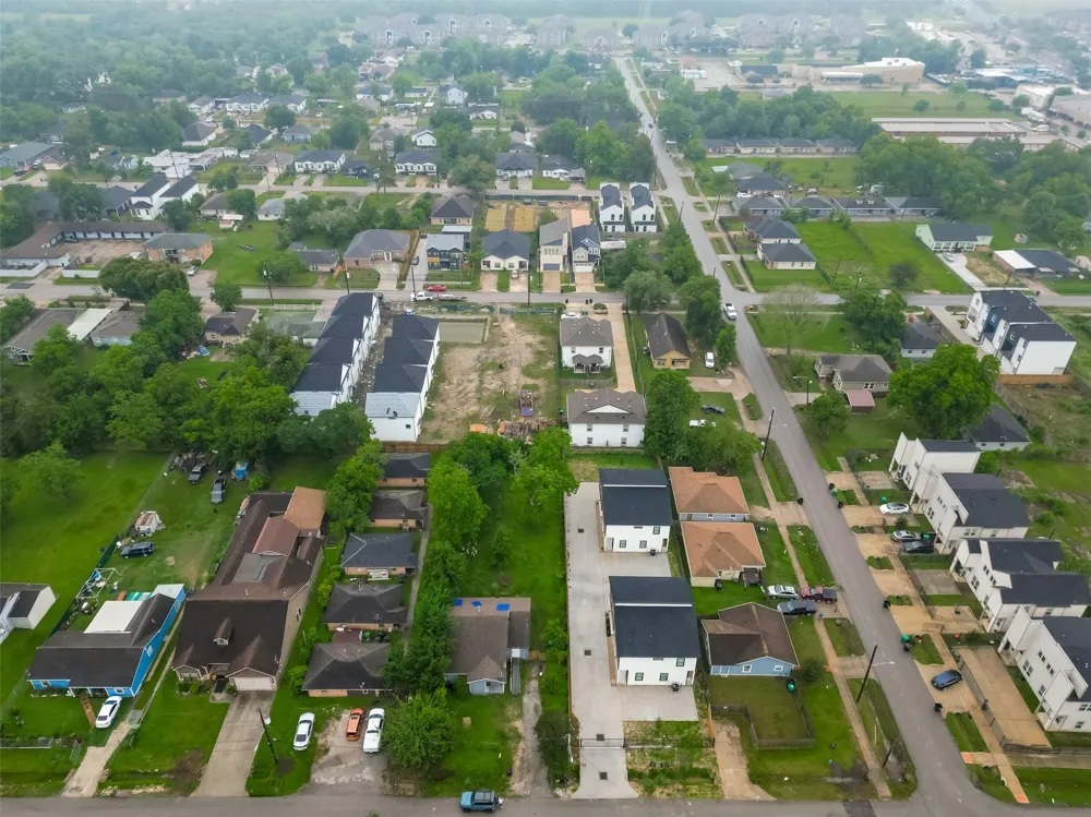 4810 Carmen Street Houston, TX 77033