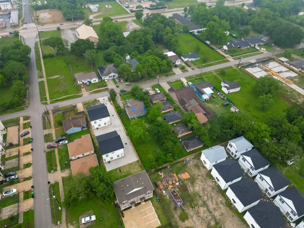 4810 Carmen Street Houston, TX 77033