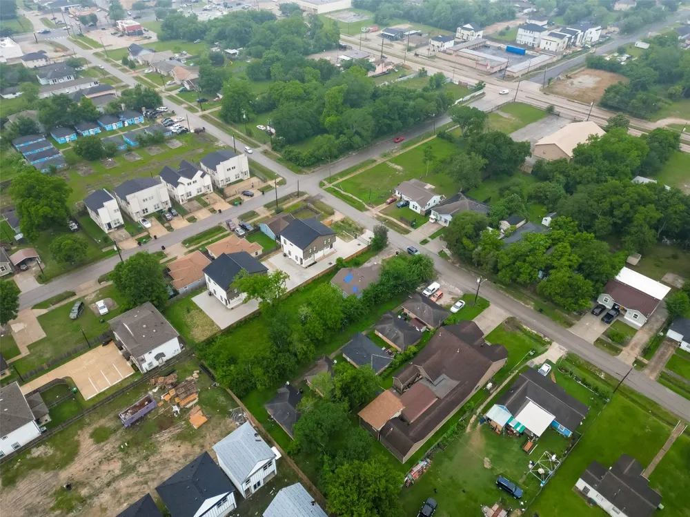 4810 Carmen Street Houston, TX 77033
