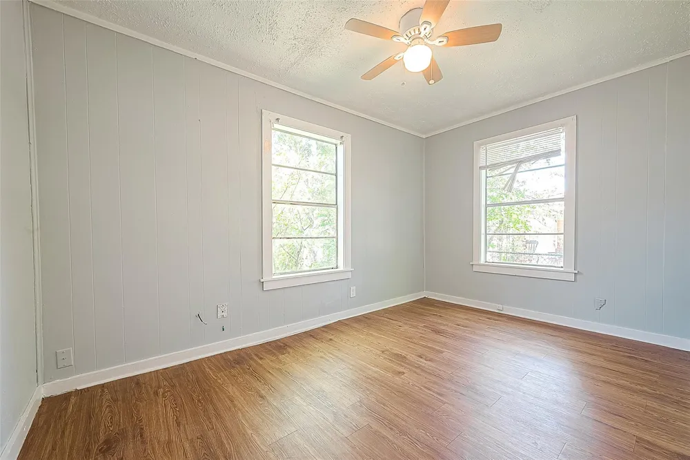 4810 Carmen Street Houston, TX 77033