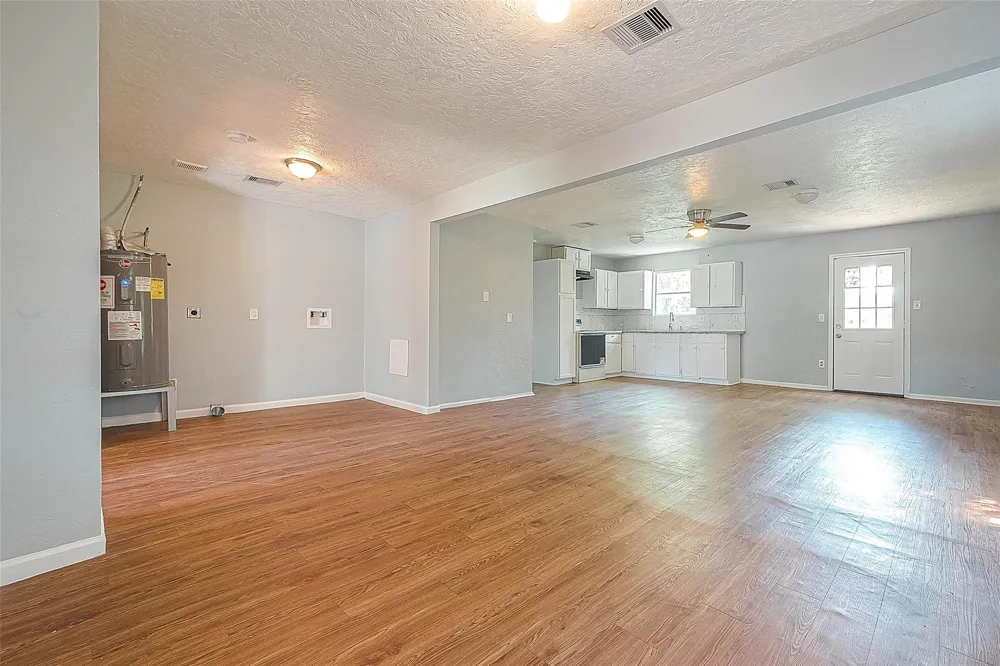 4810 Carmen Street Houston, TX 77033