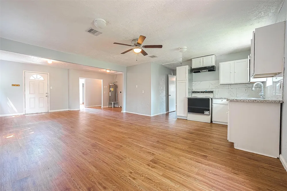 4810 Carmen Street Houston, TX 77033