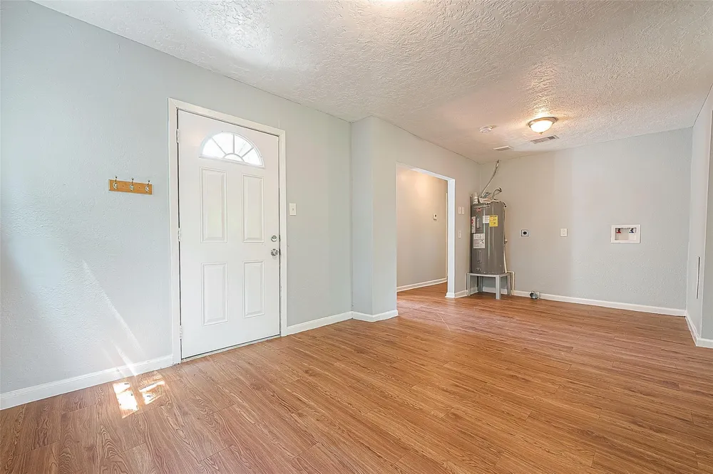 4810 Carmen Street Houston, TX 77033