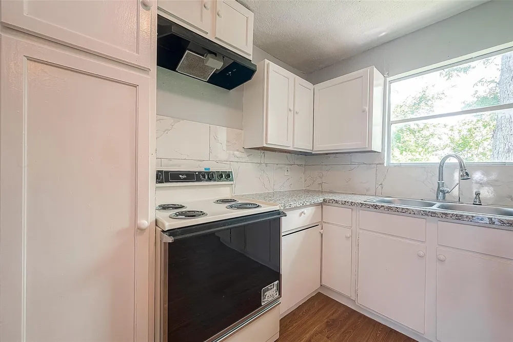 4810 Carmen Street Houston, TX 77033