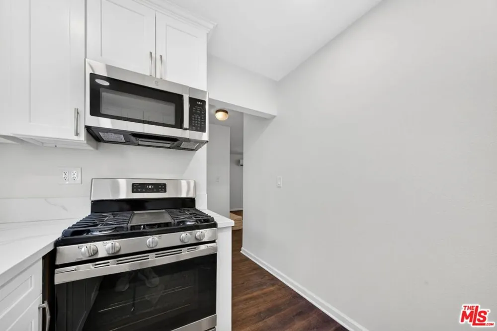 5011 Stacy Street #B Hawthorne, CA 90250