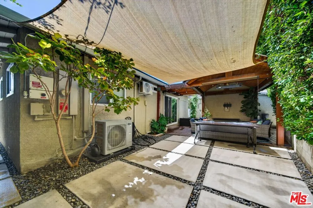 5011 Stacy Street #B Hawthorne, CA 90250