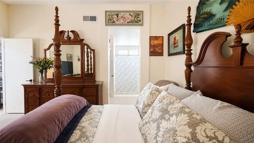 6538 Douglas Fontana, CA 92336