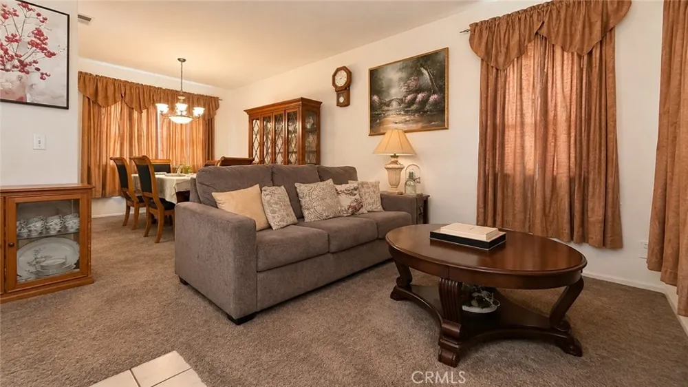 6538 Douglas Fontana, CA 92336