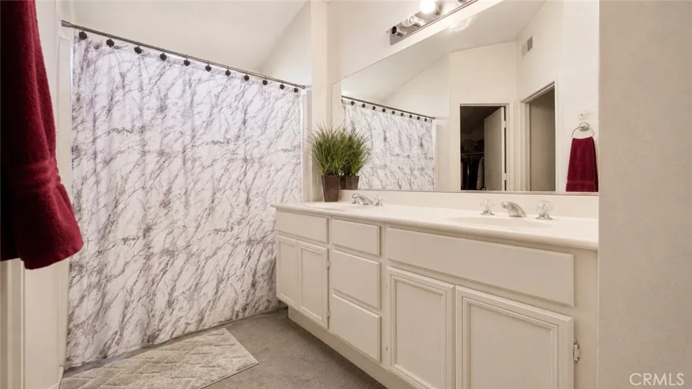 6538 Douglas Fontana, CA 92336