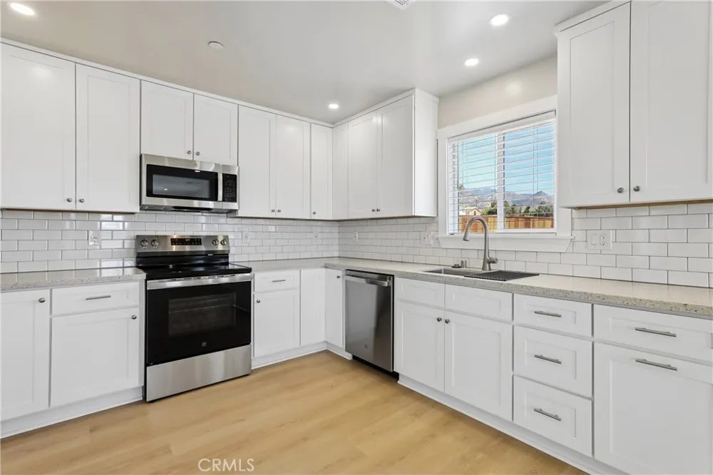 19 E Pine Street Altadena, CA 91001