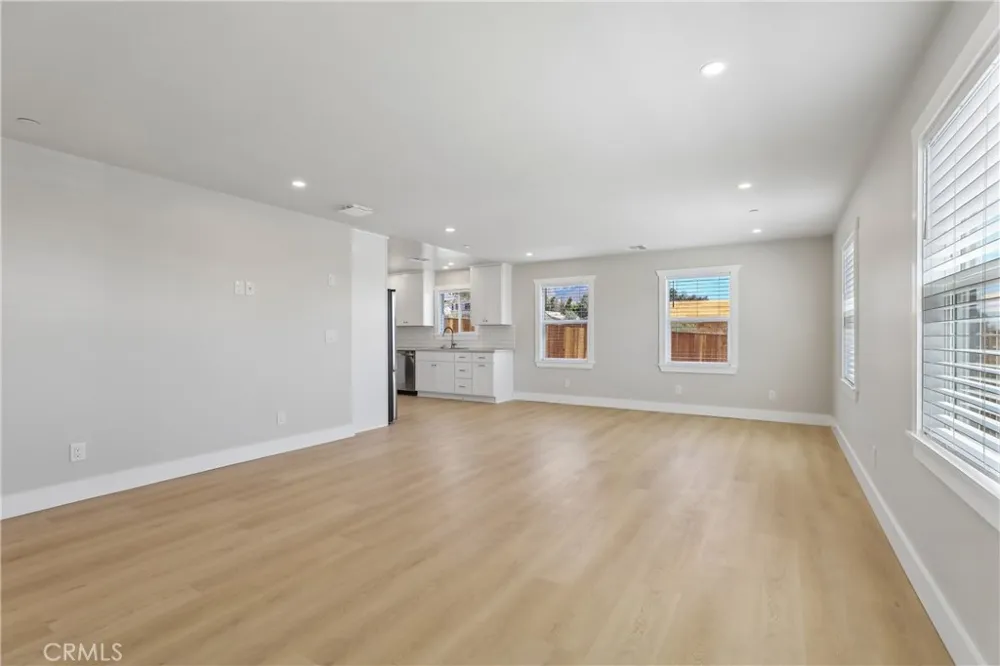 19 E Pine Street Altadena, CA 91001