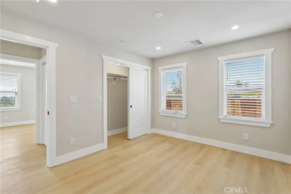 19 E Pine Street Altadena, CA 91001
