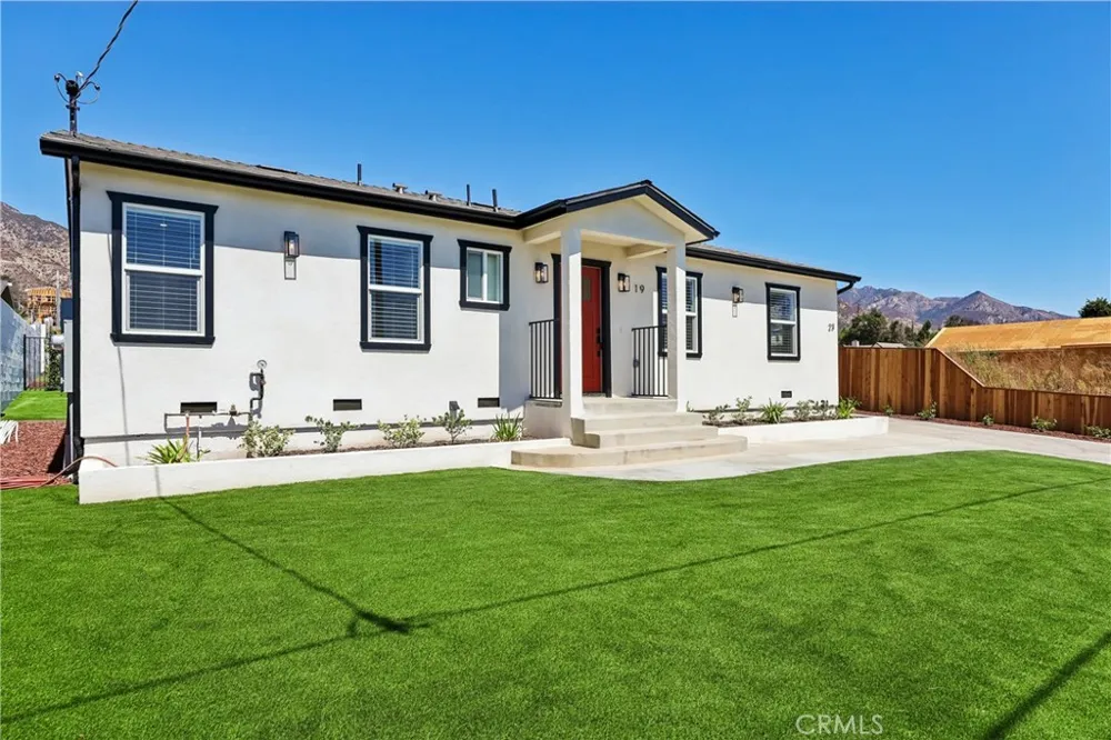 19 E Pine Street Altadena, CA 91001