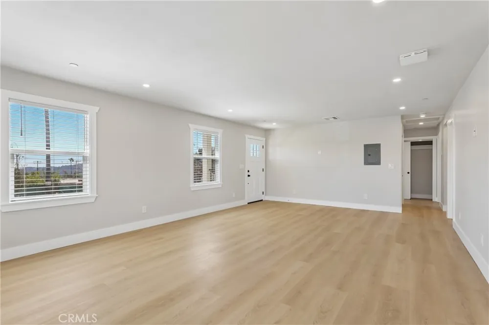 19 E Pine Street Altadena, CA 91001