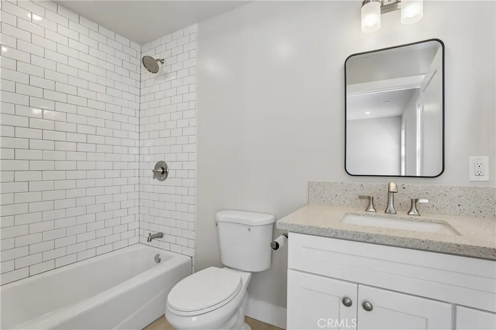 19 E Pine Street Altadena, CA 91001