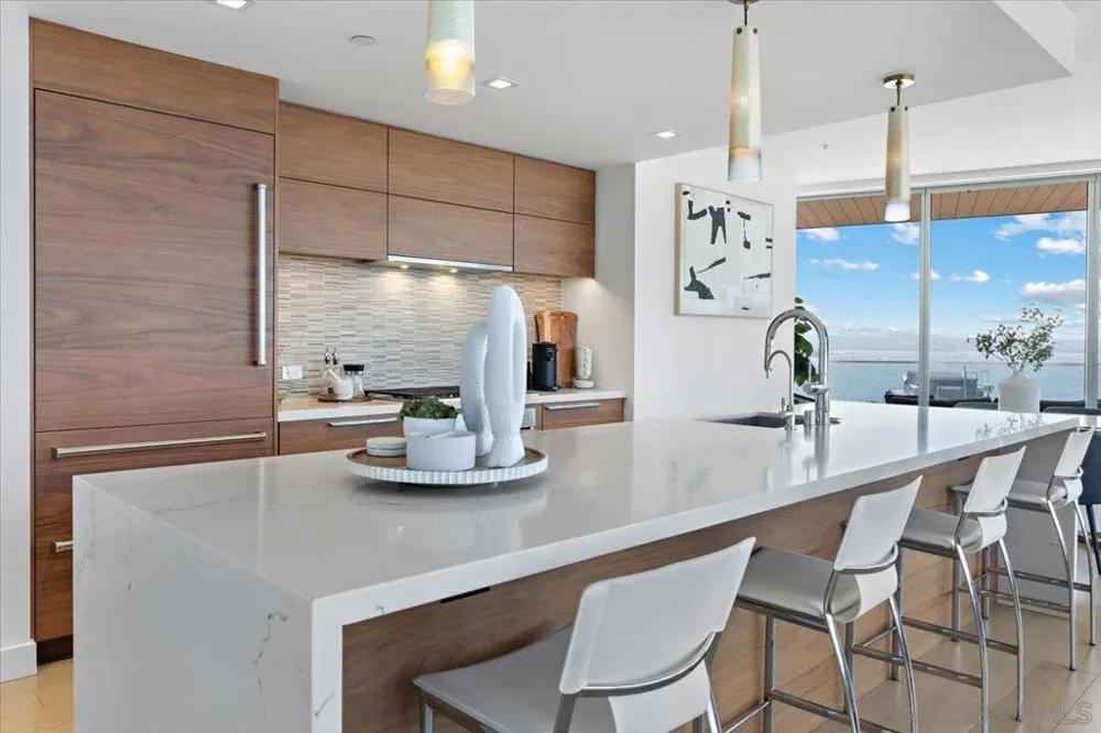 888 W E St #Unit 1001 San Diego, CA 92101