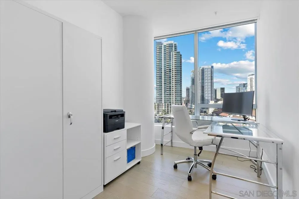 888 W E St #Unit 1001 San Diego, CA 92101