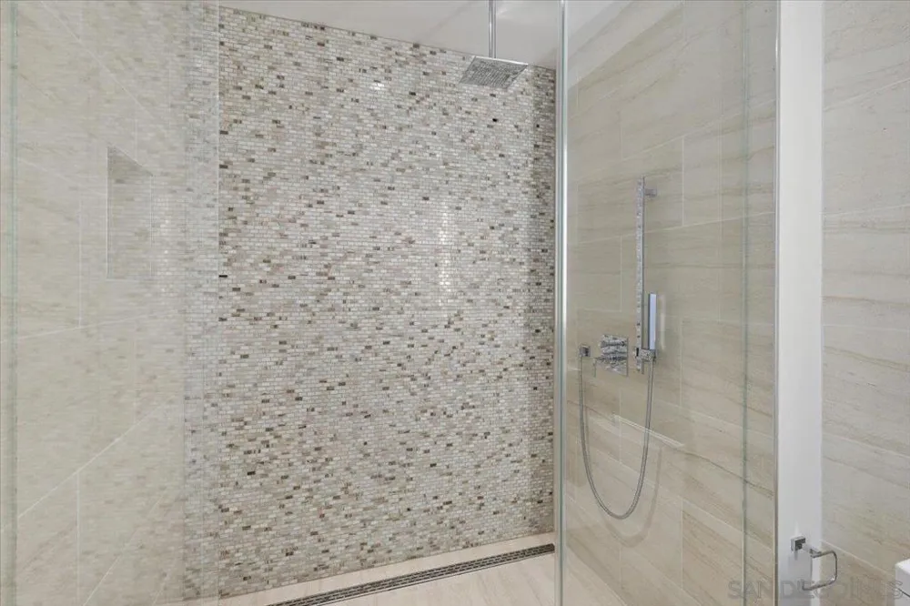 888 W E St #Unit 1001 San Diego, CA 92101